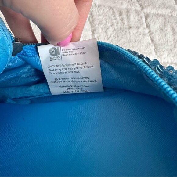 Disney | 100 Girls Sequin Party Time Mini Backpack - Picture 11 of 13